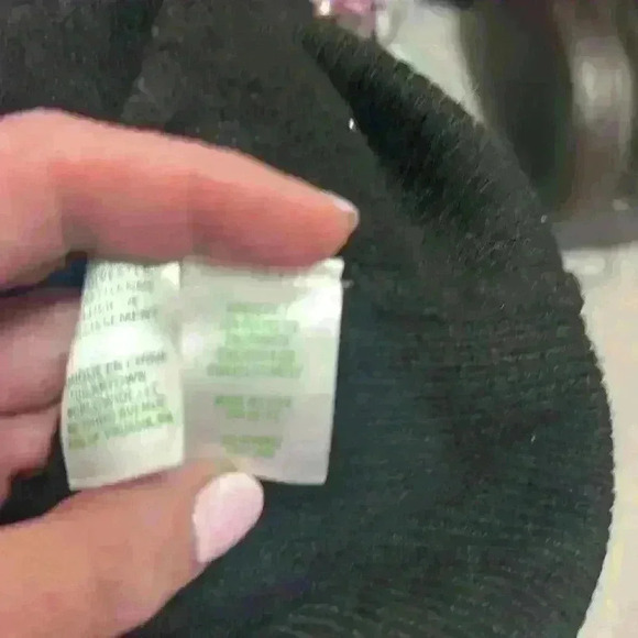 NWT Lilly Pulitzer L Laveta Rhinestone Onyx Sweater. Item# 8T - Picture 4 of 13